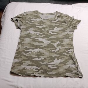 Victoria's Secret Pink Camo Tee Size Medium